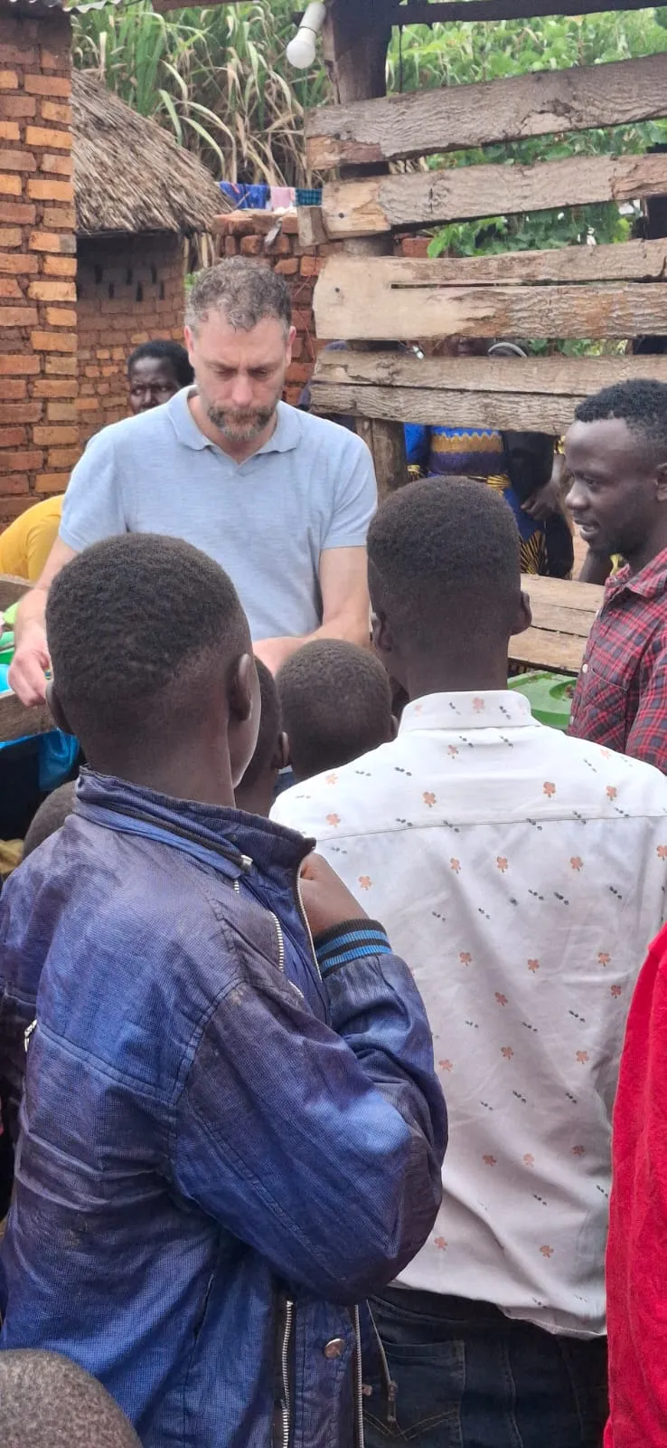 Foto bij ‘Nieuwsupdate van 8 februari – Op de terugweg uit Entebbe: massale bekeringen en genezingen zetten door’